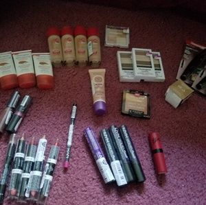 Makeup lot!